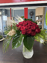 Kristal Vazoda 20 Kırmızı Gül