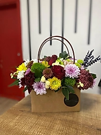 Çantada Renkli Çiçekler